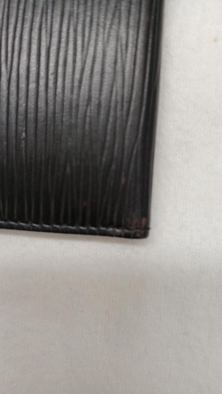 茶色い汚れあり