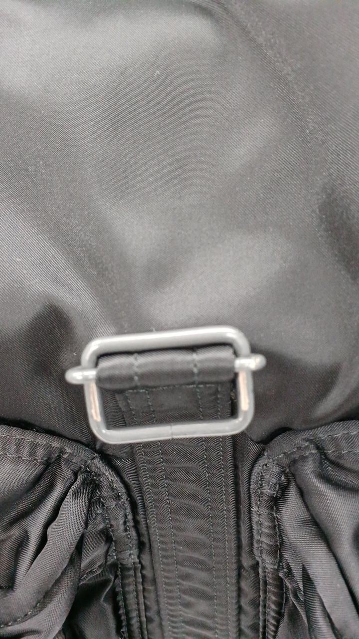 留め具剥がれあり