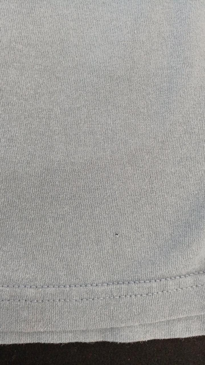 穴あきあり。