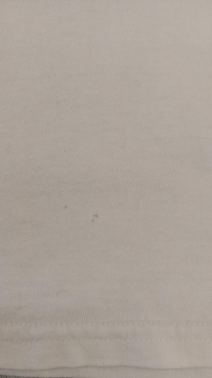 前部分穴あきあり。