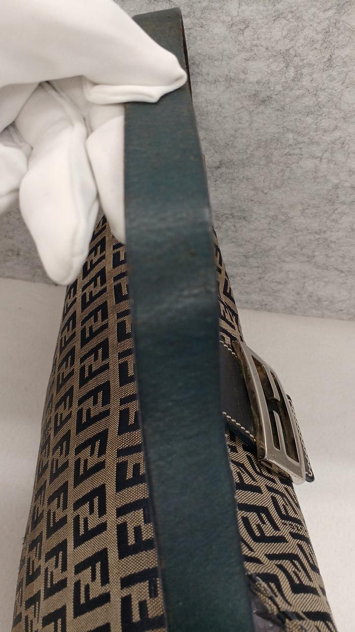 ショルダーベルト部分劣化あり。