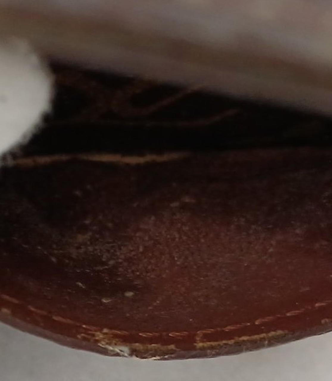 ポケット内はがれあり