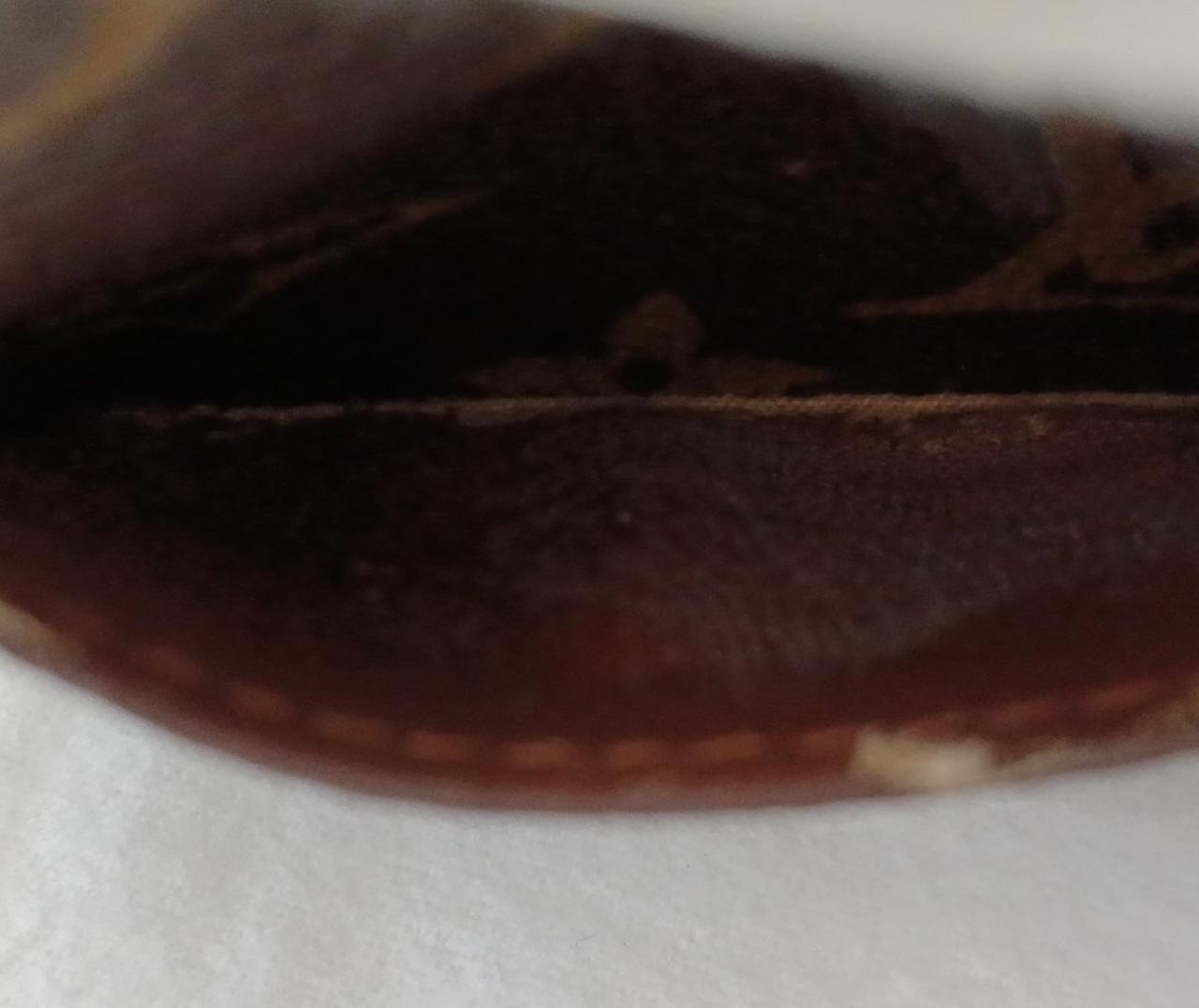 ポケット内はがれあり