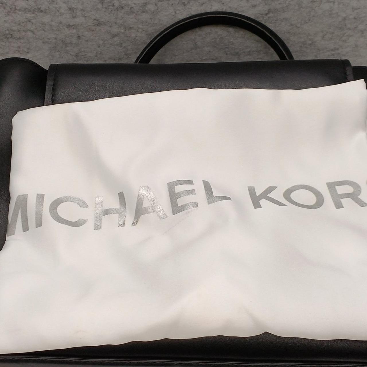 袋付きです。