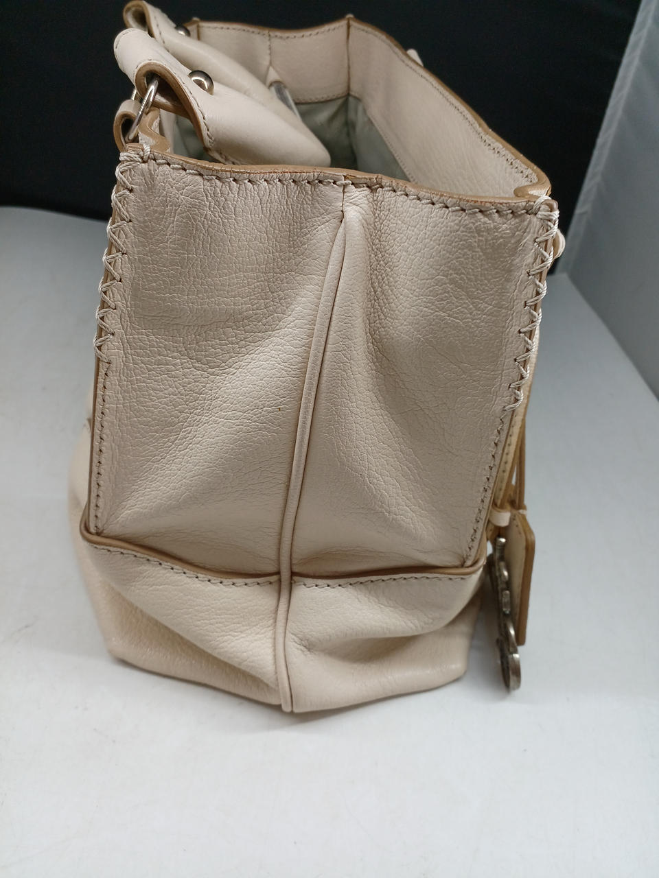 マチが広いです