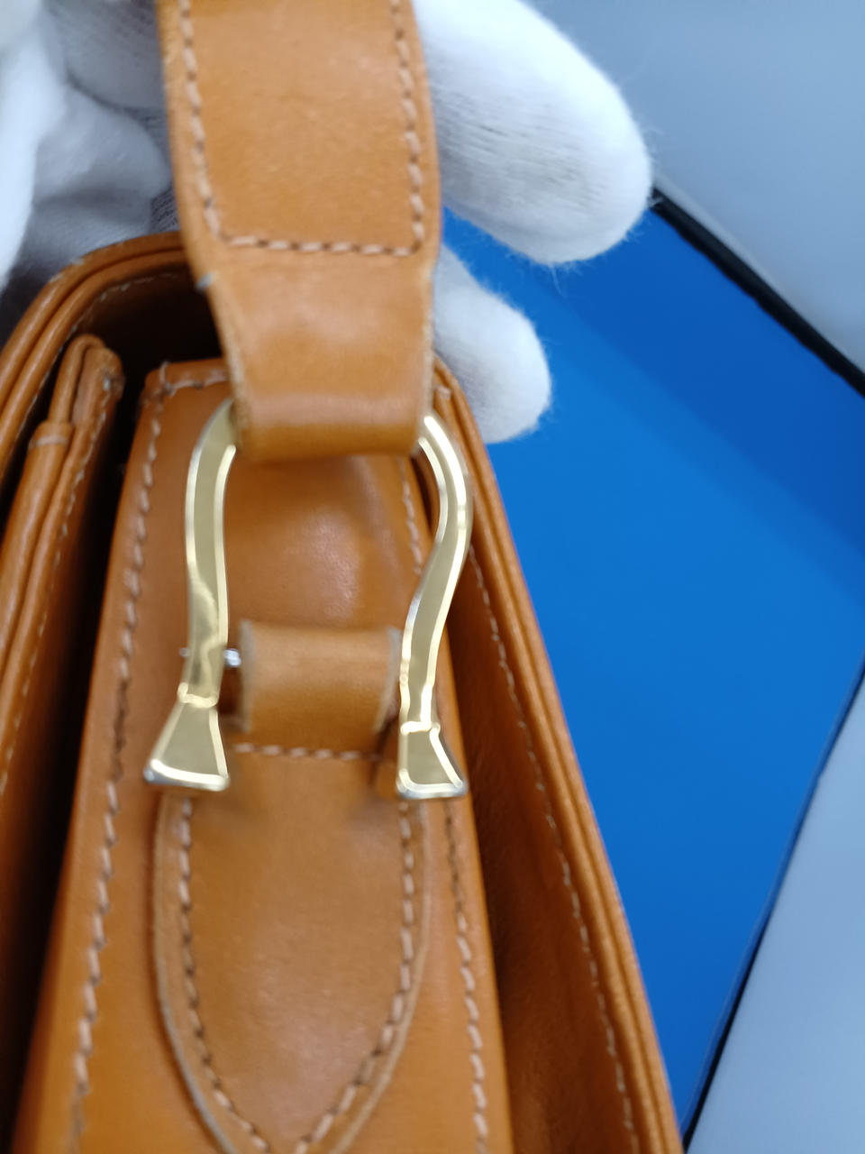 金属部分変色あり