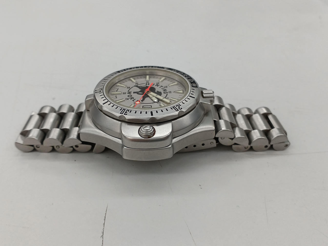 HUNTING WORLD|ハンティングワールド クォーツ コンパスウォッチ 方位