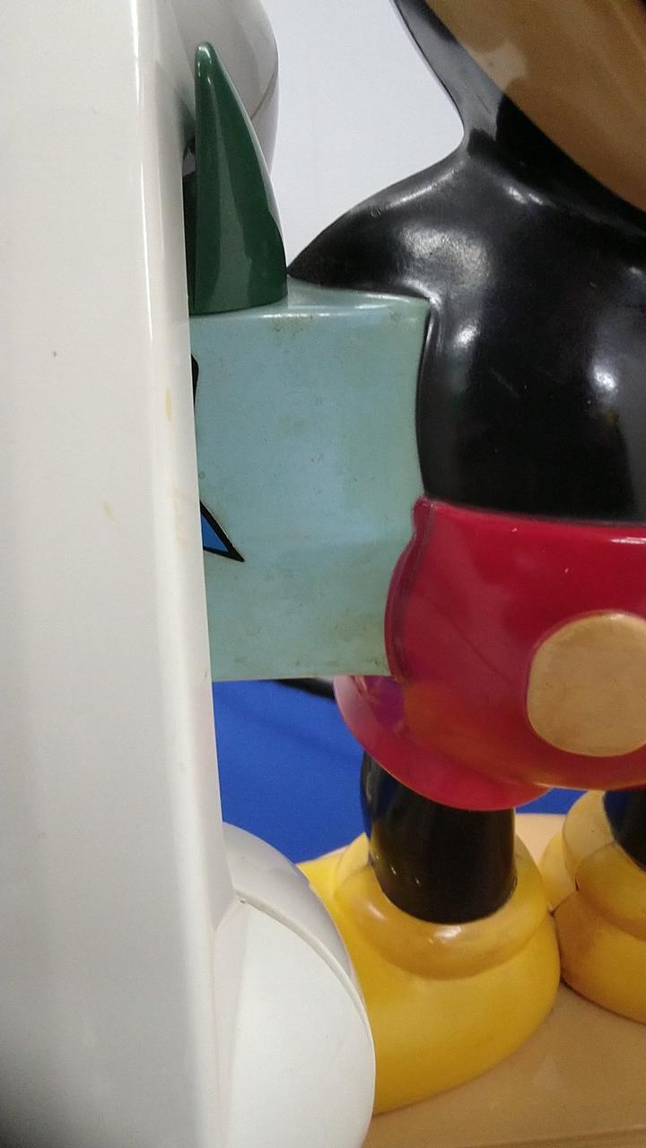 ところどころ汚れあります。