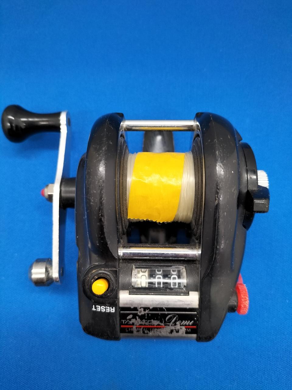 細かいキズがあります。