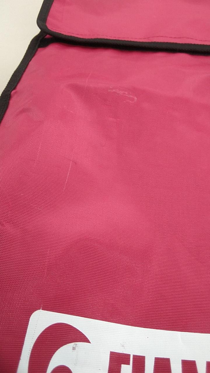 キズや汚れがあります。