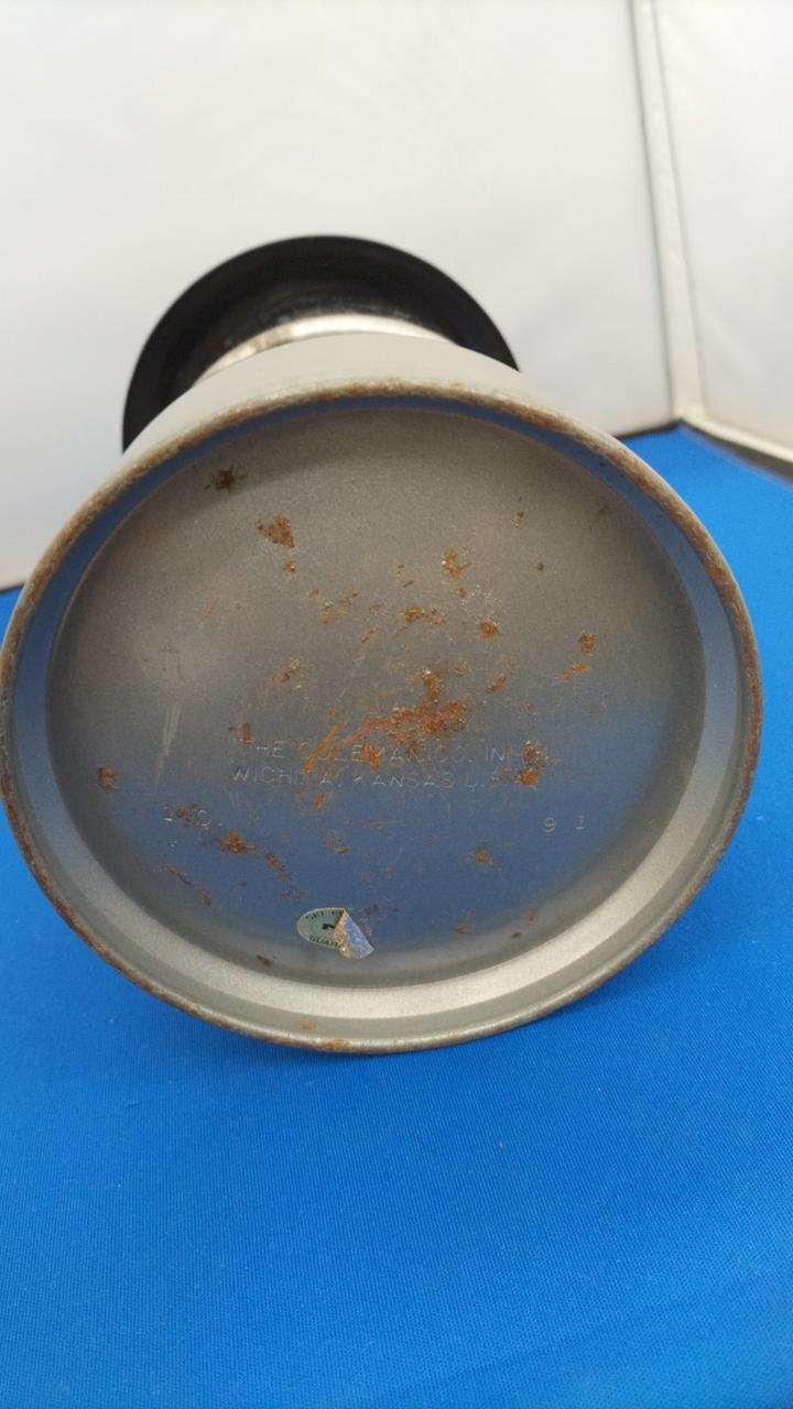 底面にサビがあります。