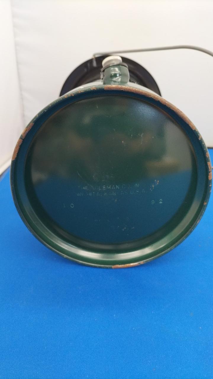 塗装の剥げとサビがあります。