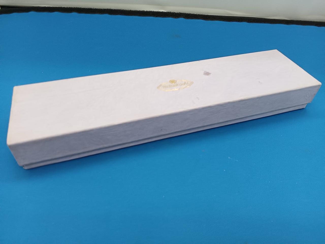 箱に少々傷みあり