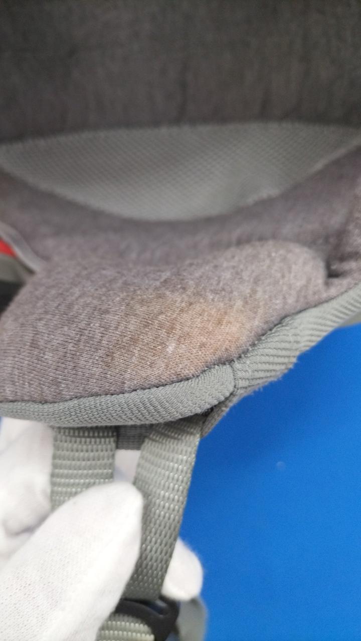 耳あて変色あり