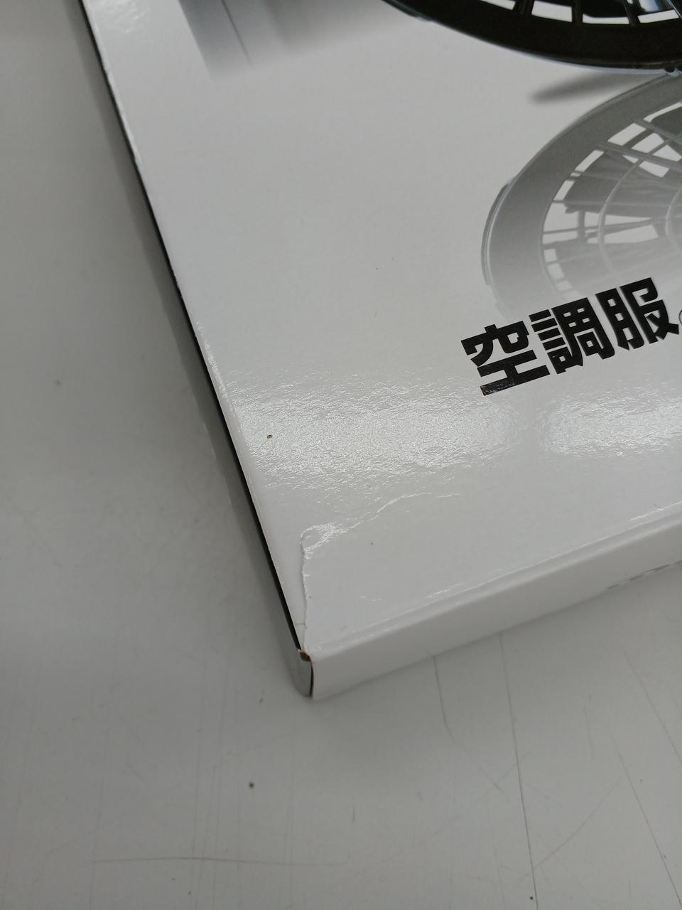 箱 破れ箇所あり