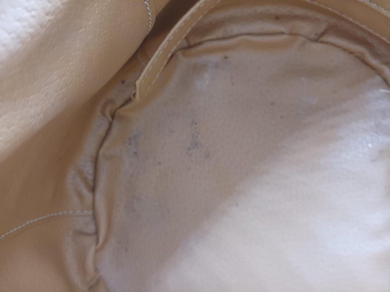 内側汚れあり