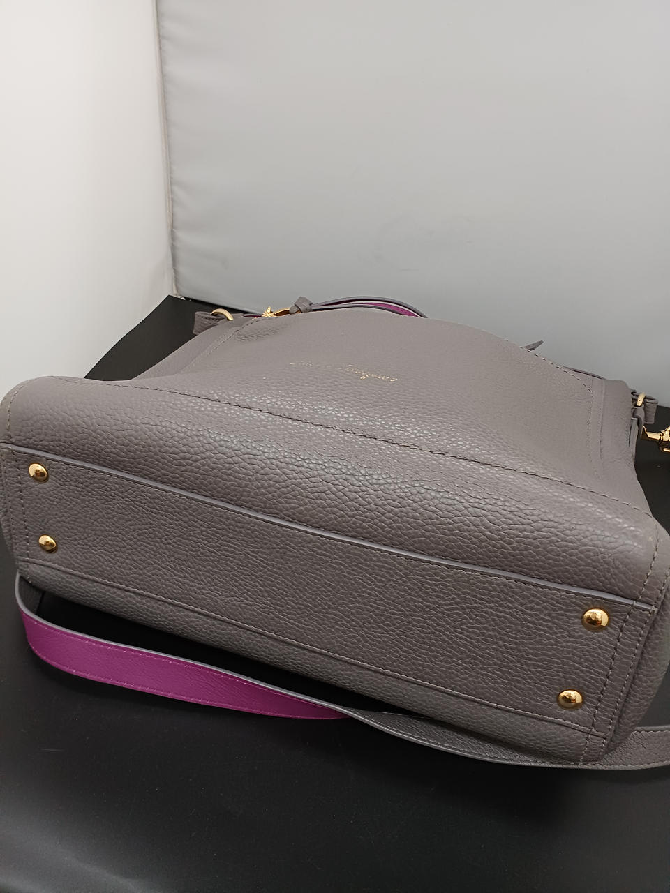 底面少々キズあり