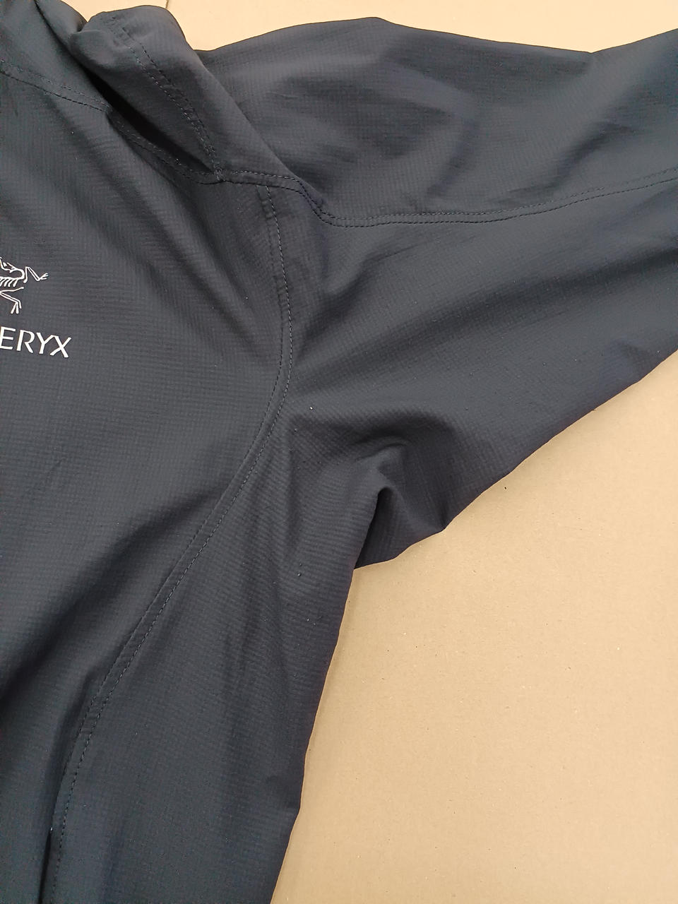 左脇 毛羽立ち 画像2