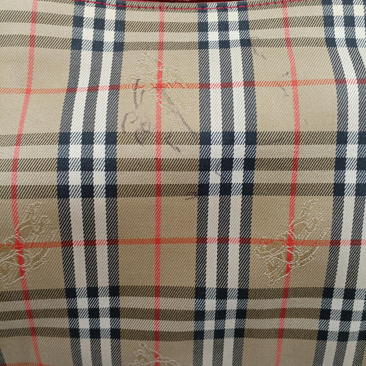 ペン跡があります