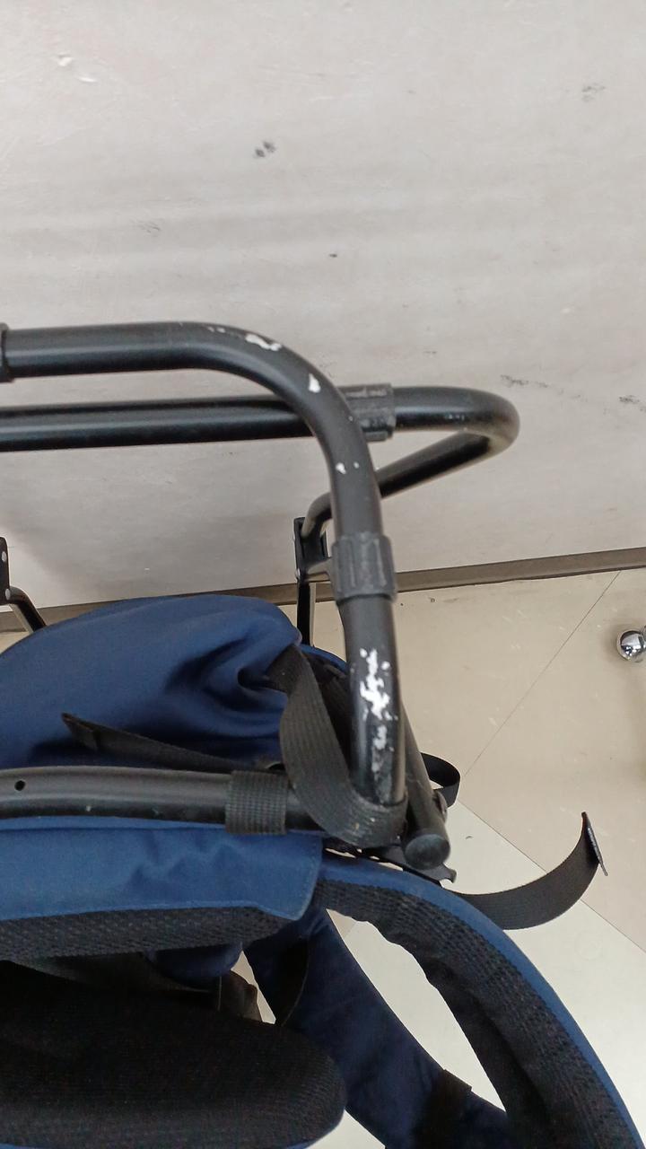 床接地部のパイプに塗装の剥がれあります。