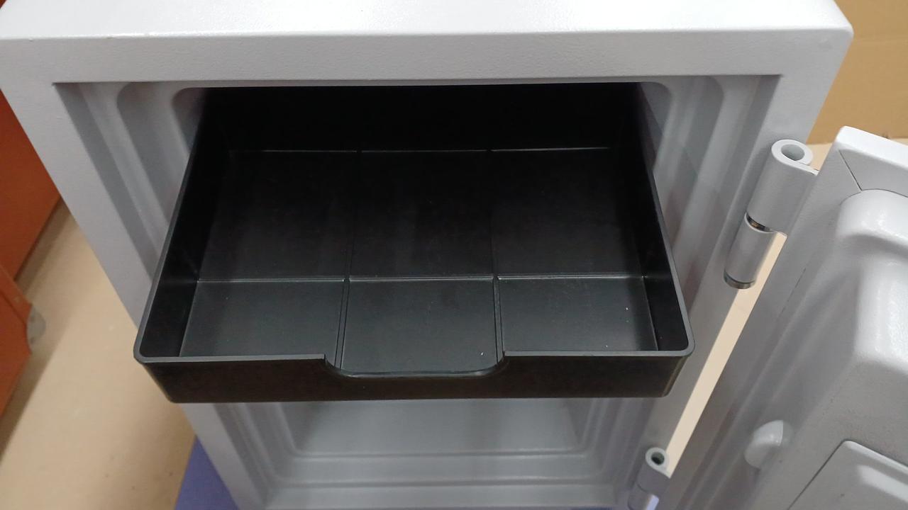 A4サイズの書類が入ります。