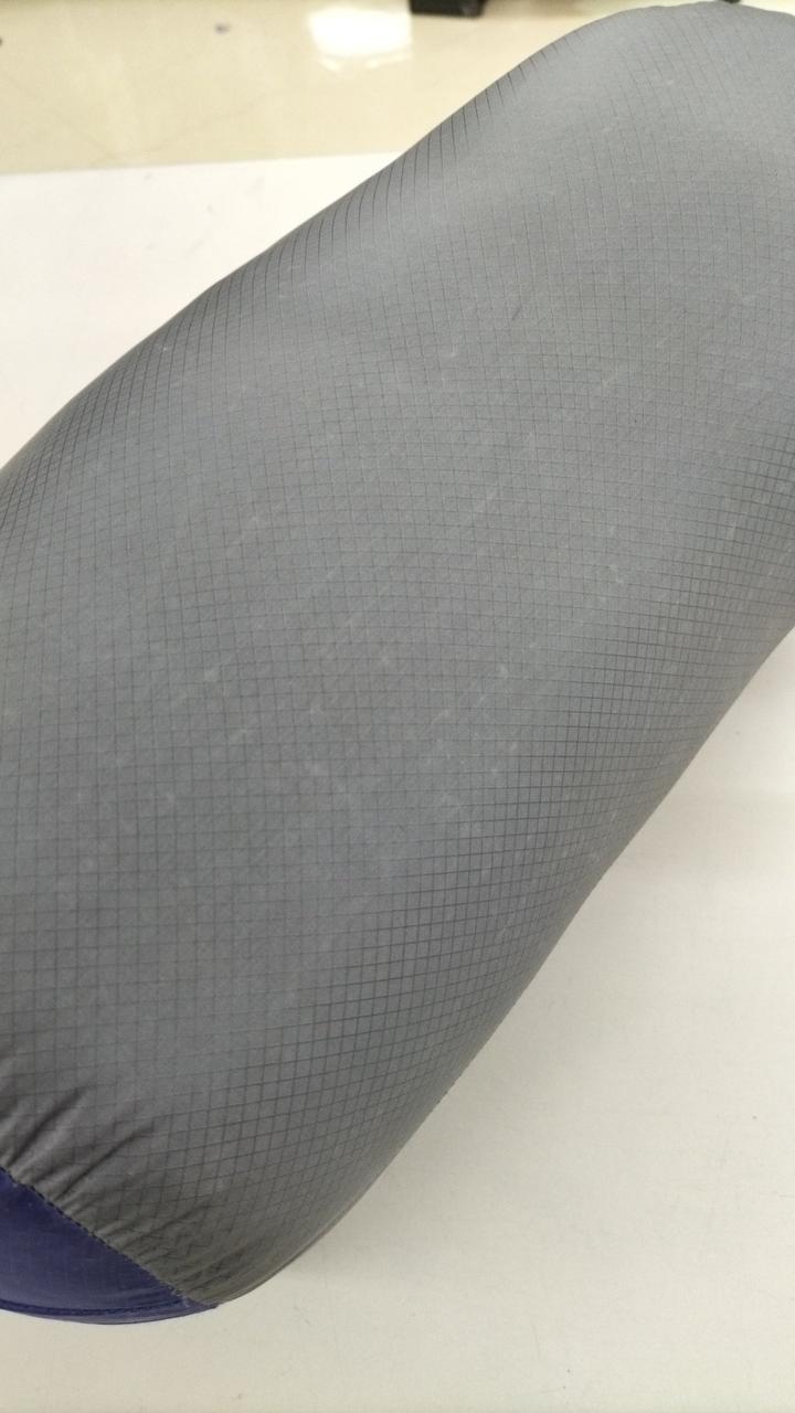 収納袋は全体的に使用感があります。