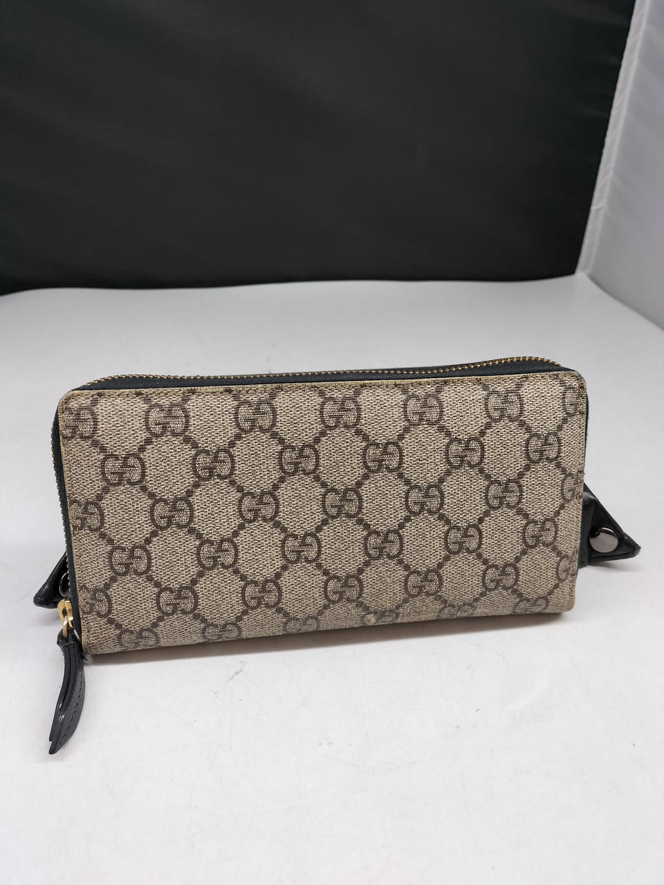 GUCCI 型番：410102 496085 ジッピーウォレット
