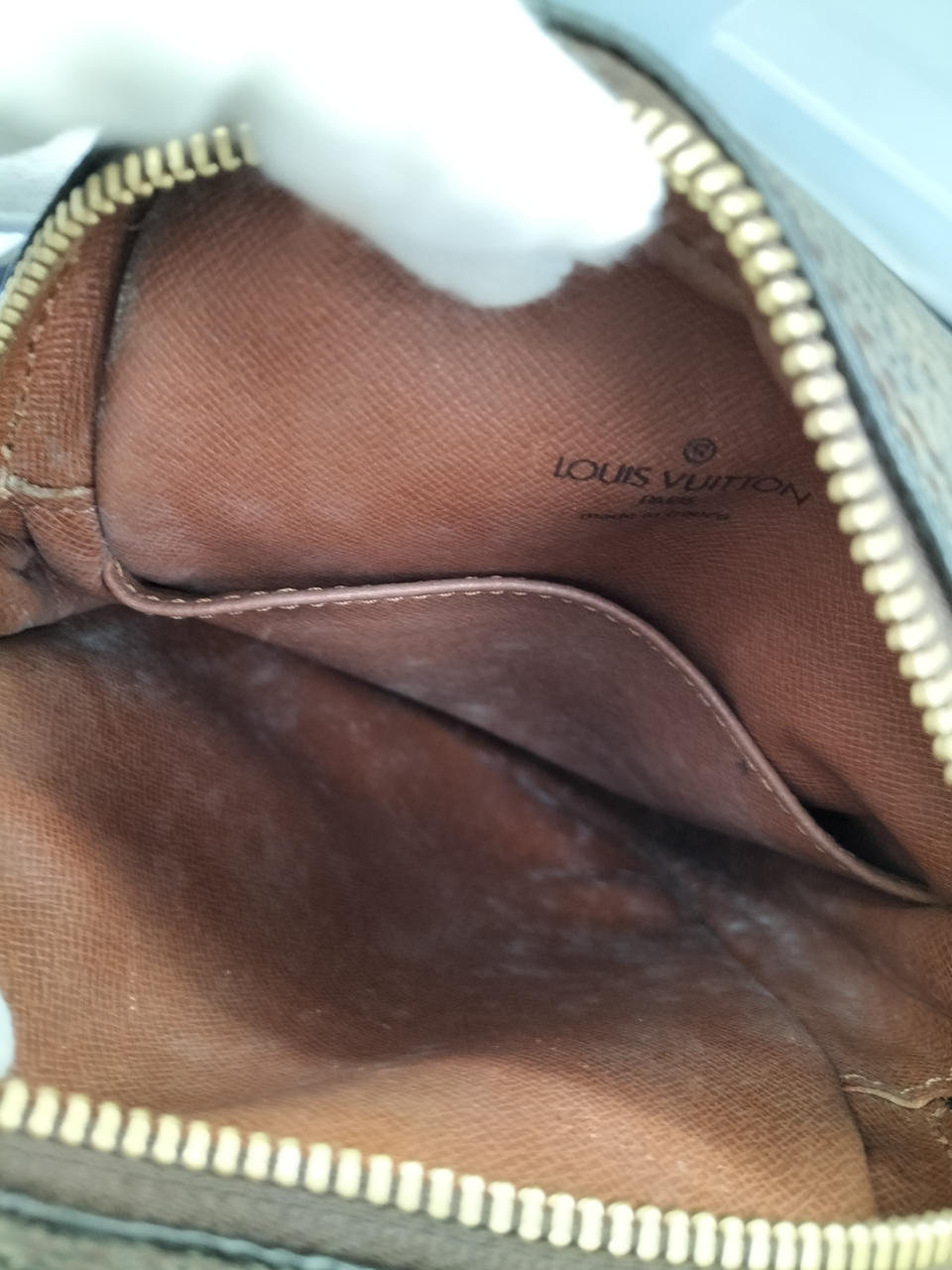 内側シミ汚れあり