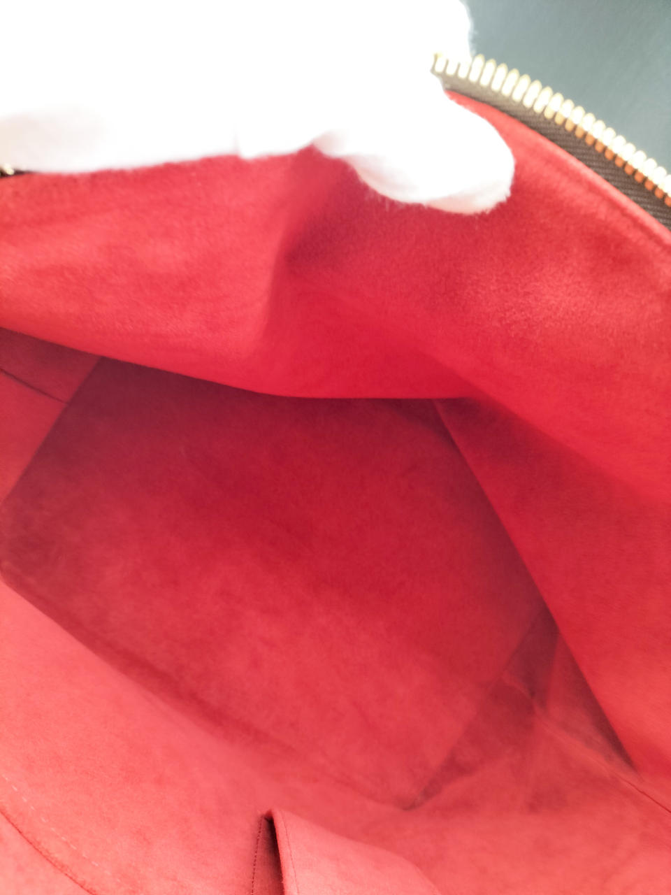 内側布地綺麗です