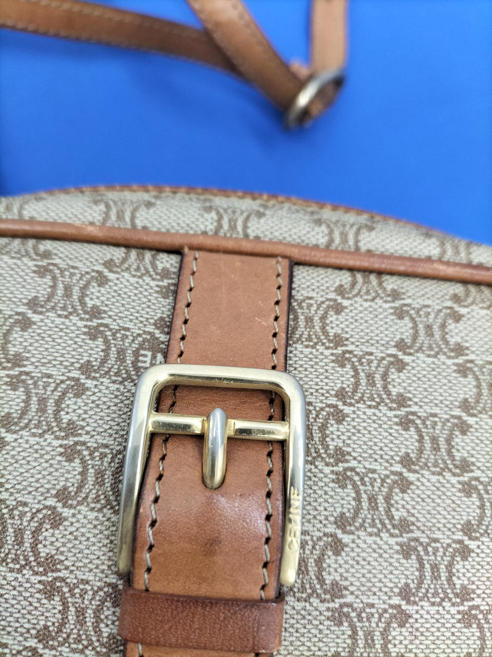 金属部変色あり