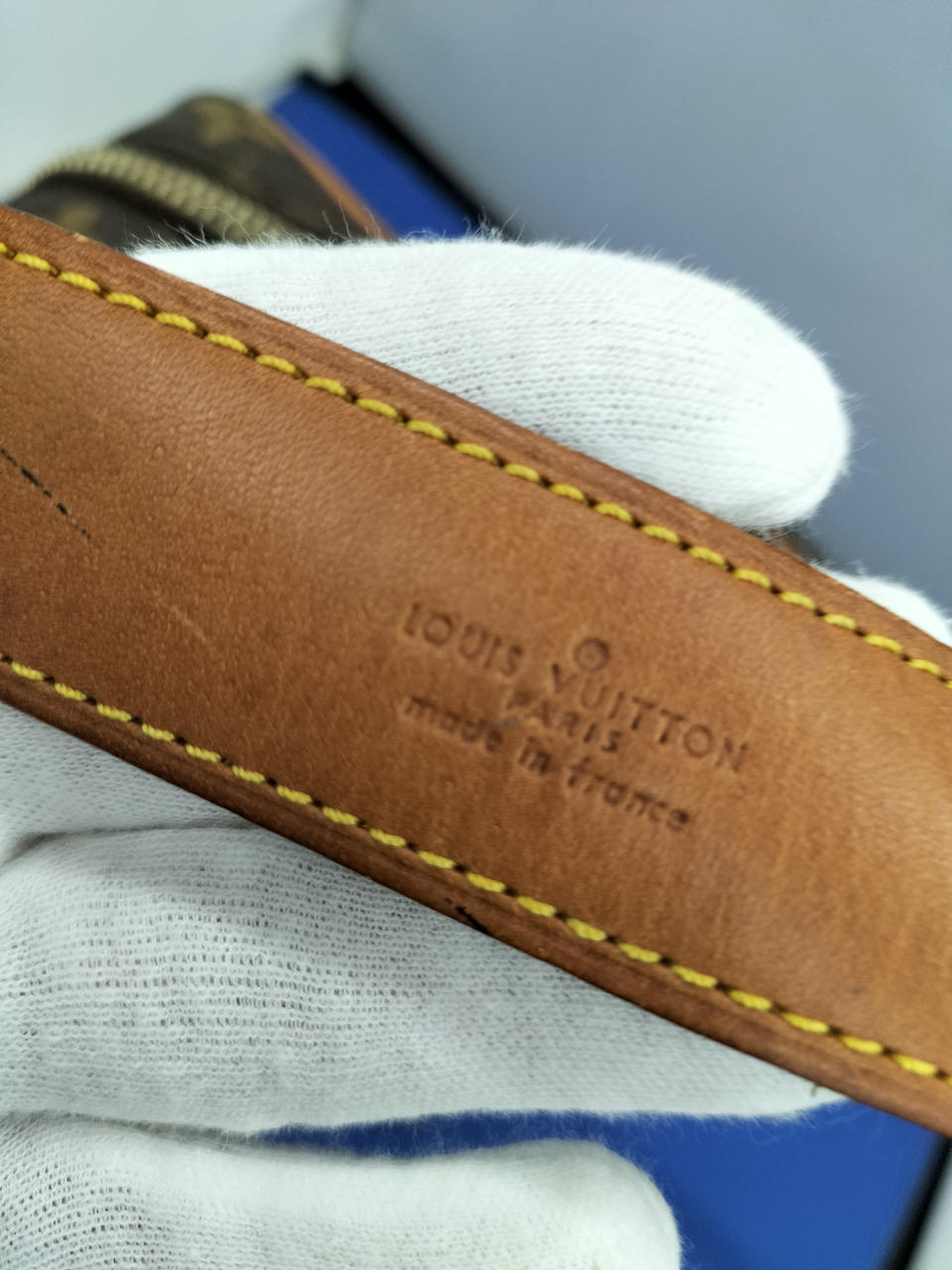 肩ベルト部分キズあり