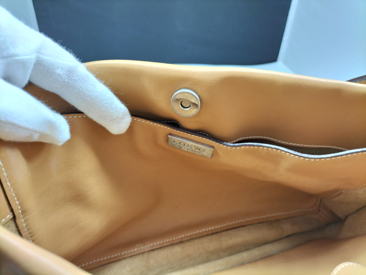 ブランドロゴプレート