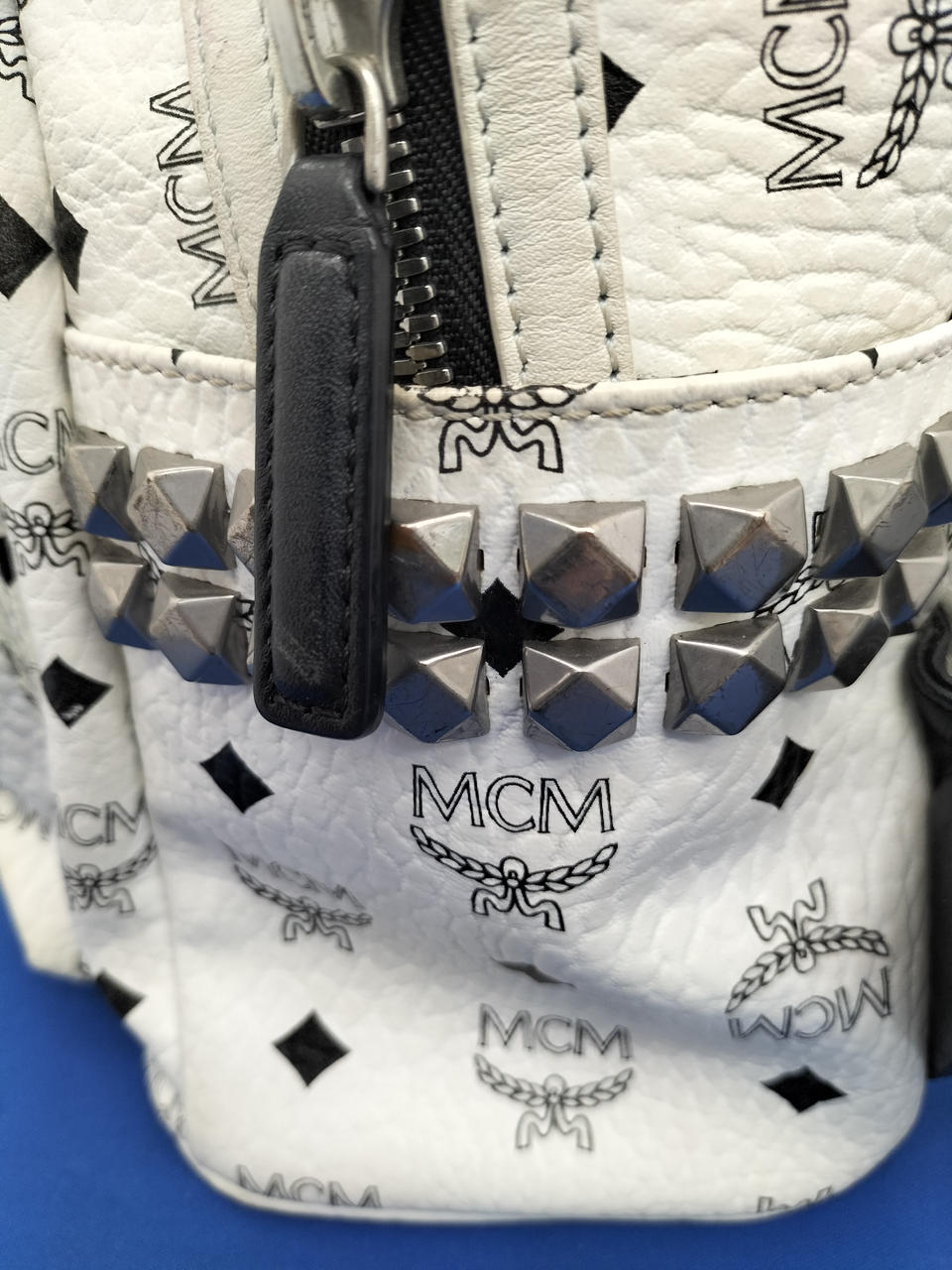 側面ポケットアップ