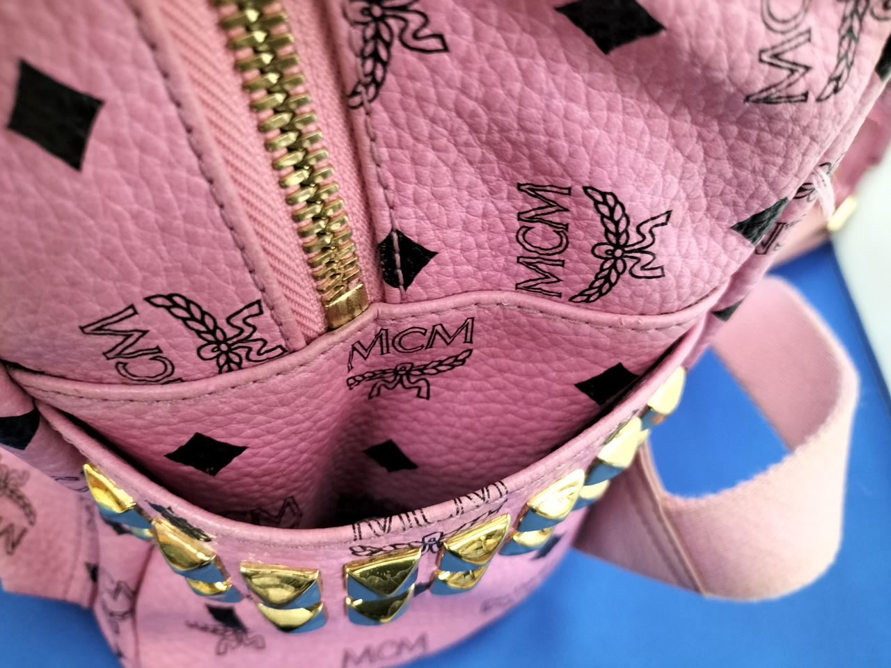 側面ポケット中側