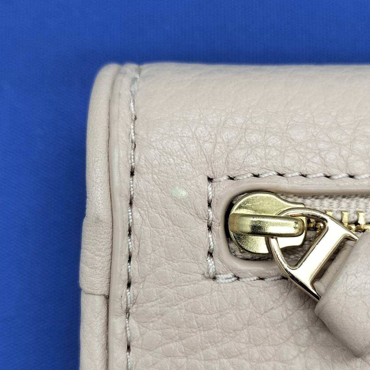 表面キズ少々あり