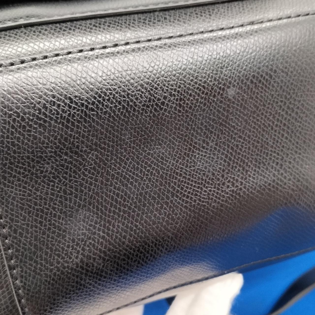 レザー部キズあり