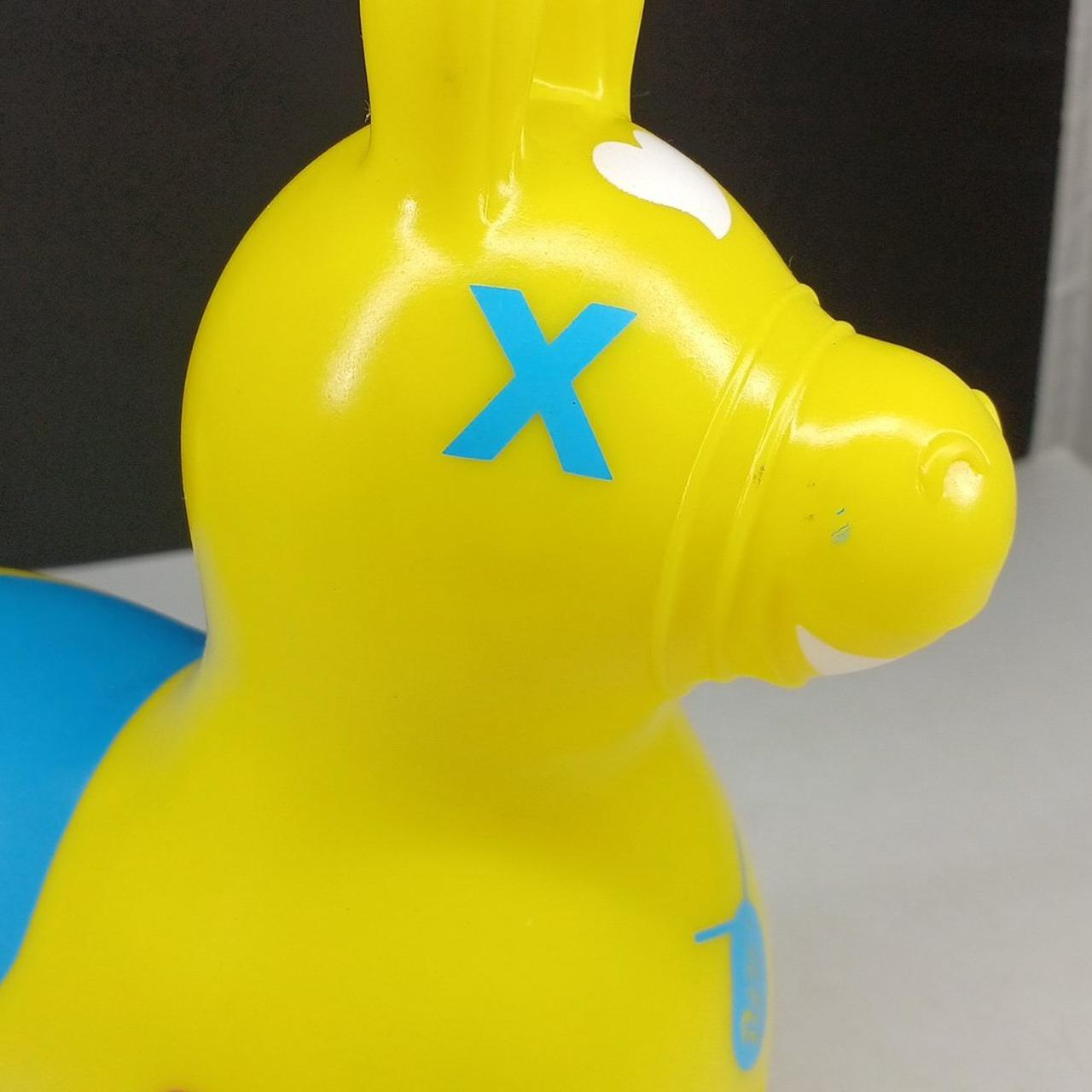 鼻先に接触による色写りあり