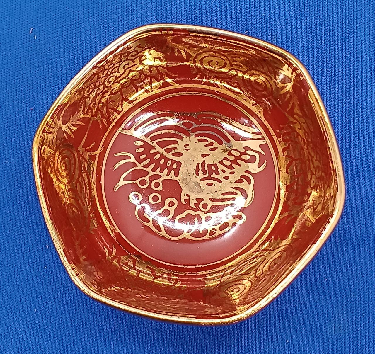 口径約６cm
高さ約3.5cm