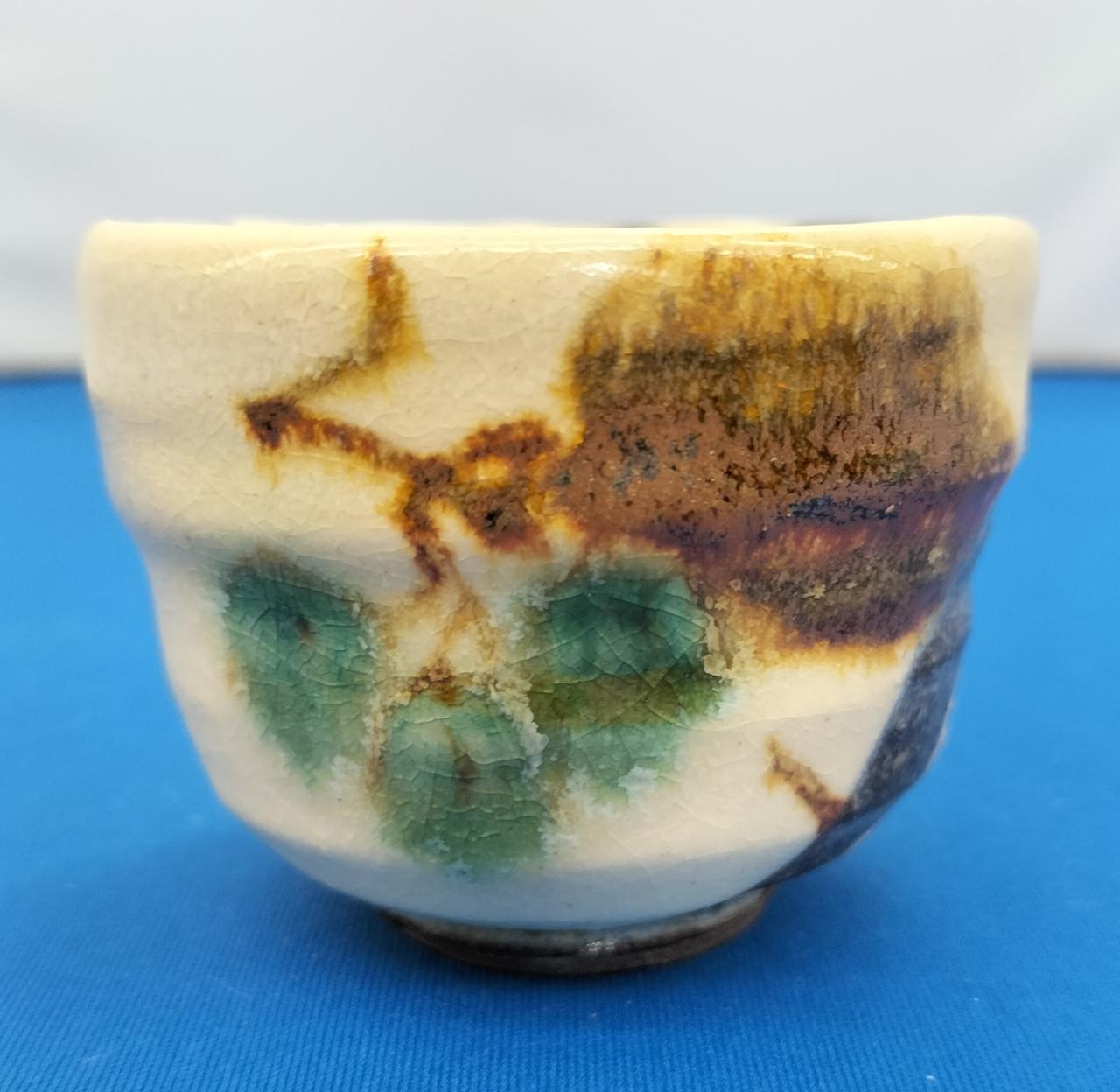 口径約6.5cm
高さ約5.5cm