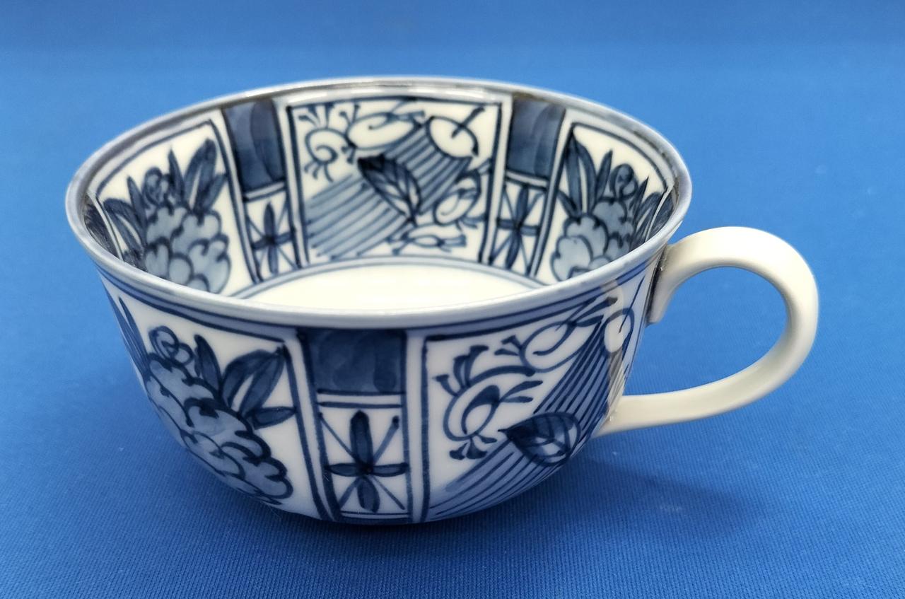 口径約9cm
高さ約5cm