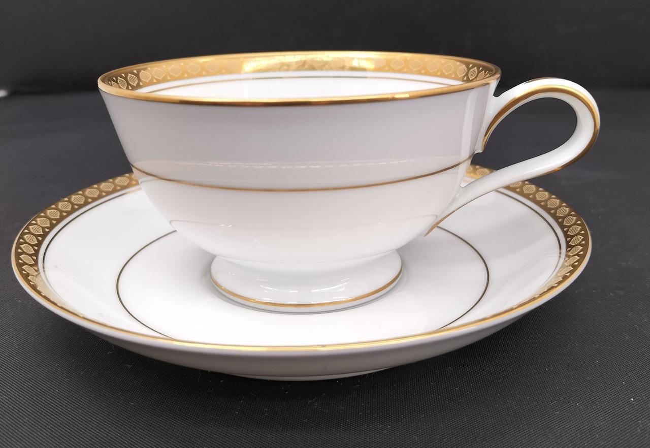 ソーサー直径約14cm