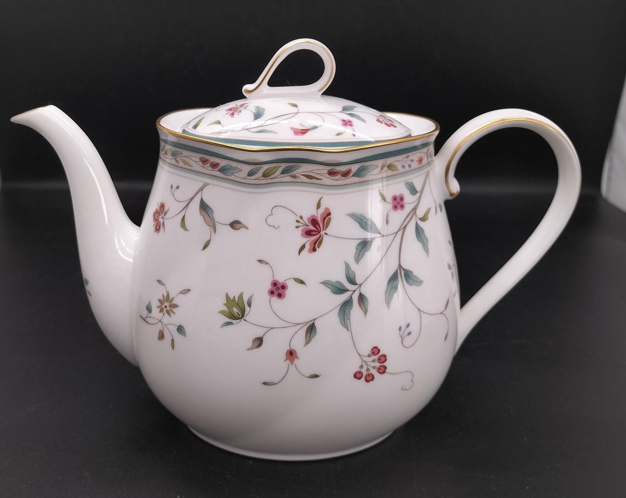 幅約22cm
高さ約16.5cm