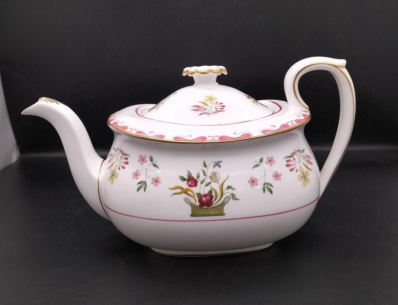 幅約25.5cm
高さ約23.5cm