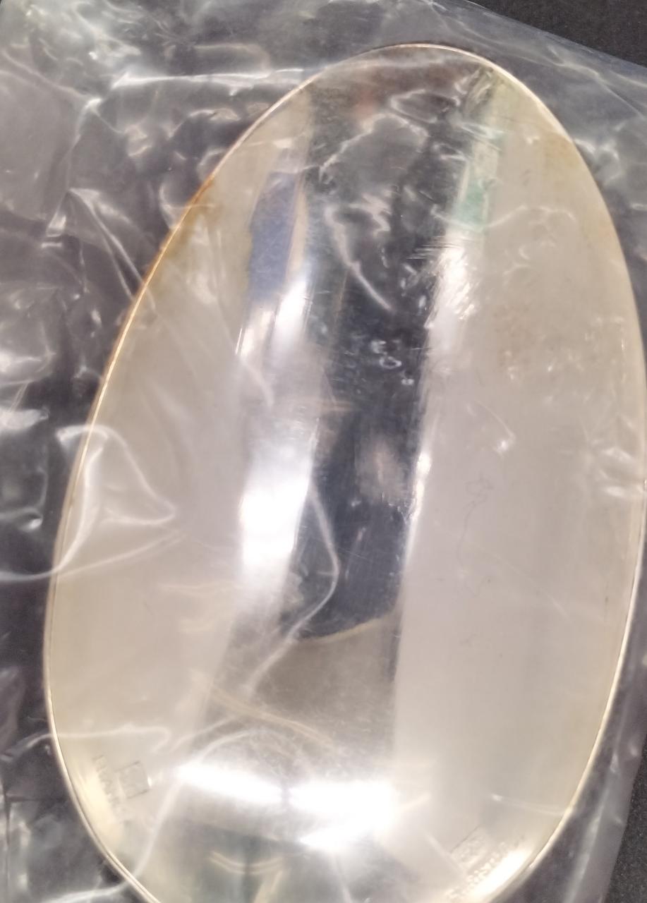 経年劣化による色褪せがございます。