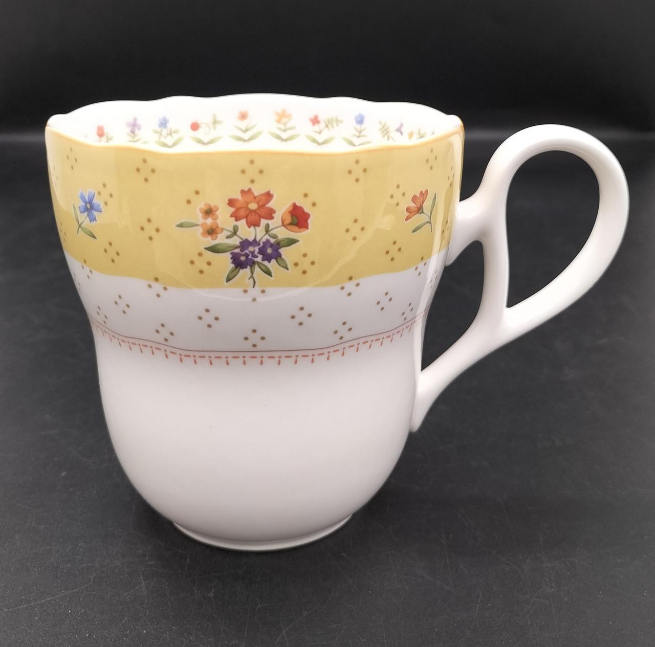 口径約9cm
高さ約9.5cm