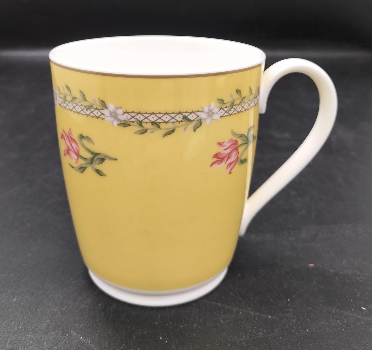 口径約7.5cm
高さ約9cm