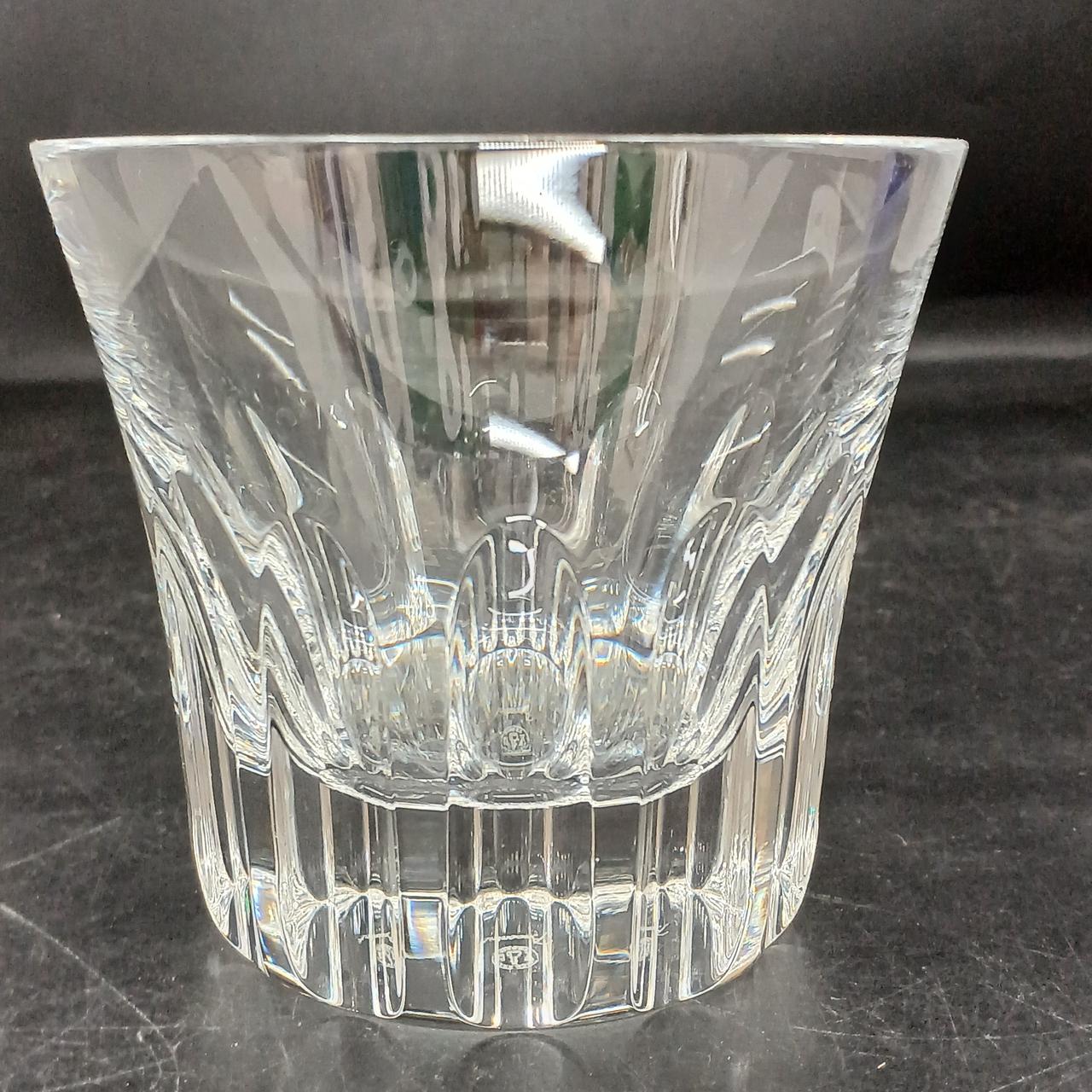 口径約9.4cm
高さ約8.5cm