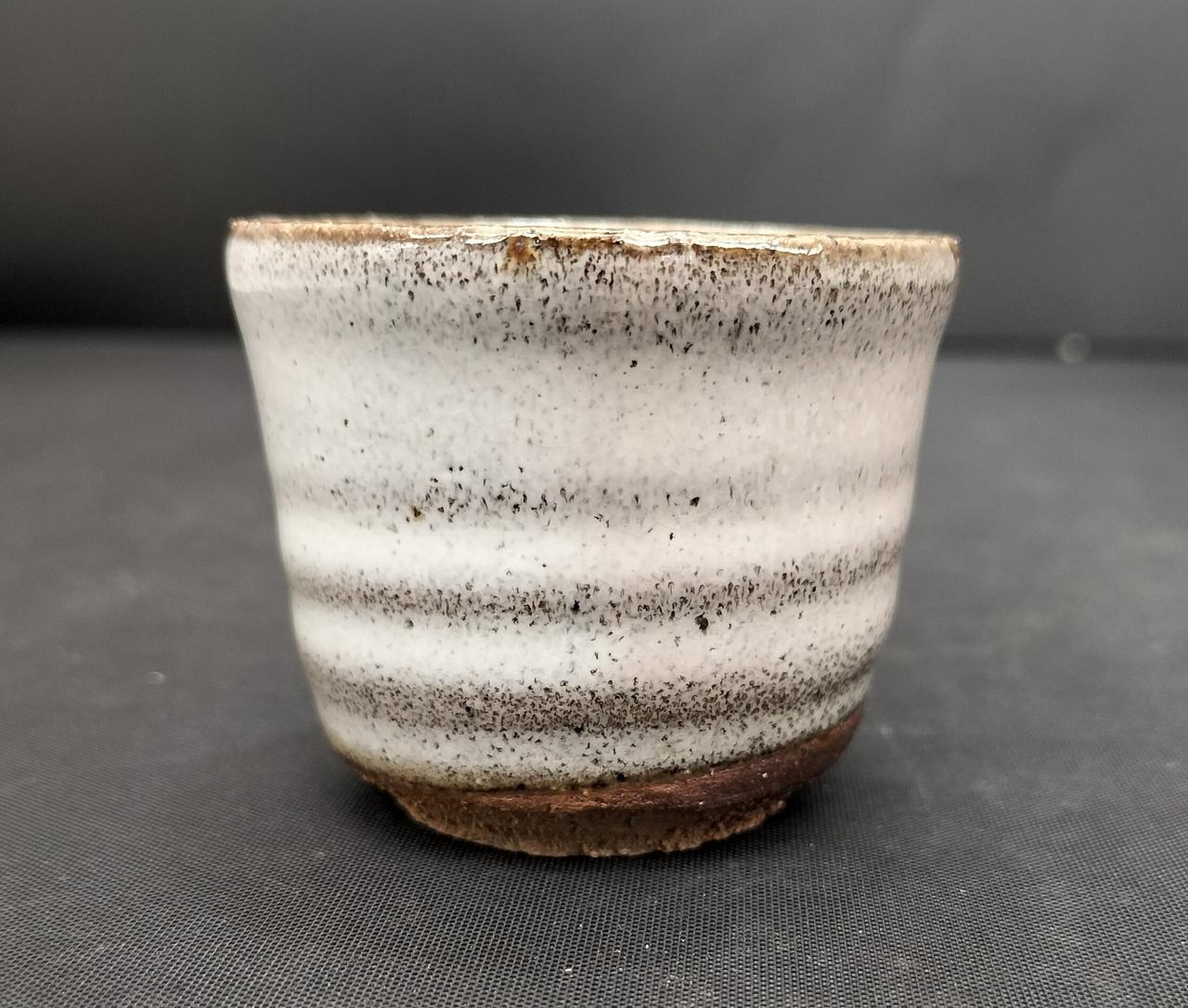 口径約5cm
高さ約4.5cm