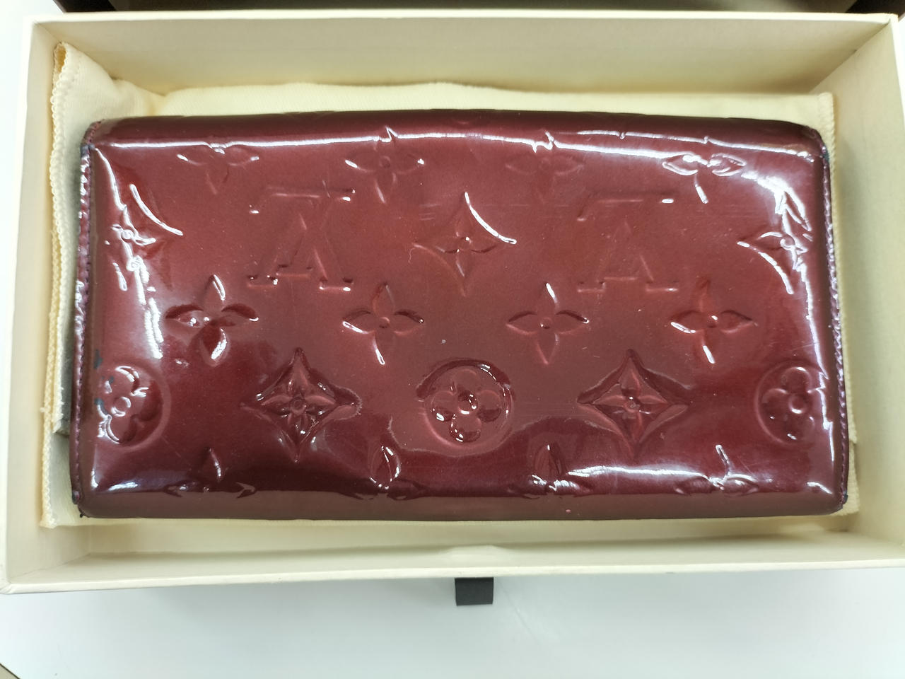 ヴェルニ　ポルトフォイユ　ロスモアΩ 