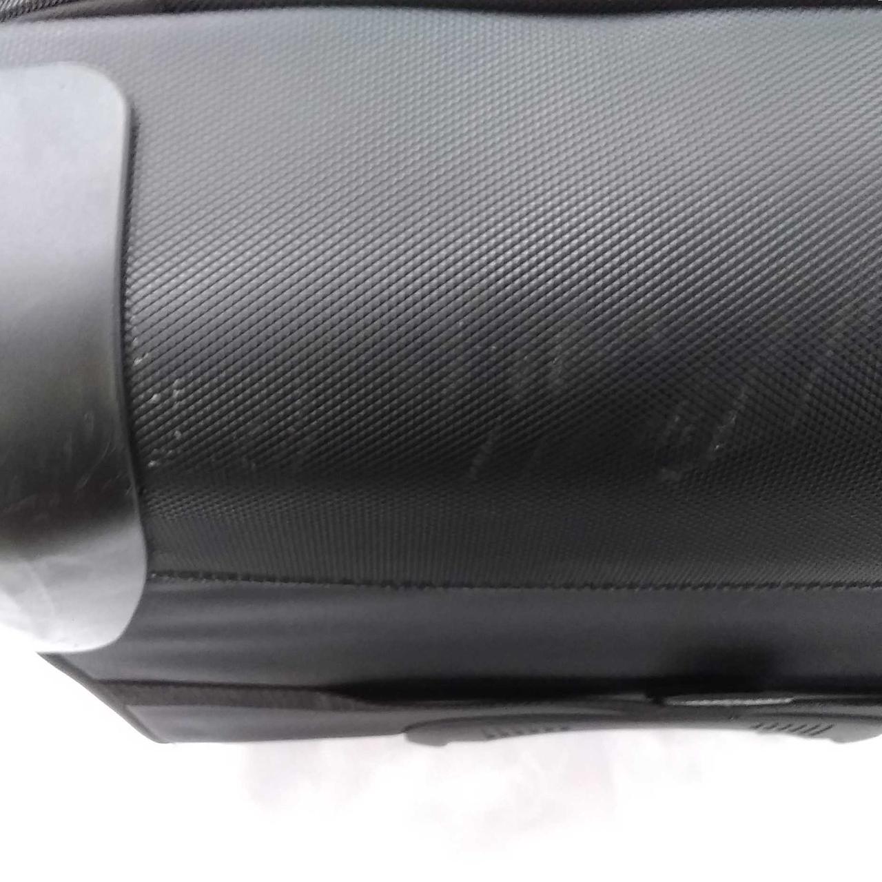 タイヤ付近少しキズあります